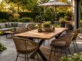 Der Gartentisch als Herzstück jeder Outdoor-Lounge